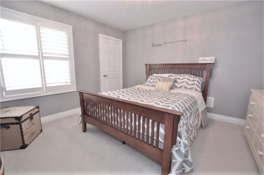 3+1 Detach Bungaloft Home for Sale in Willmont, Milton