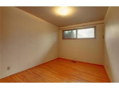 Acadia House for Sale: 276 Acadia DR SE