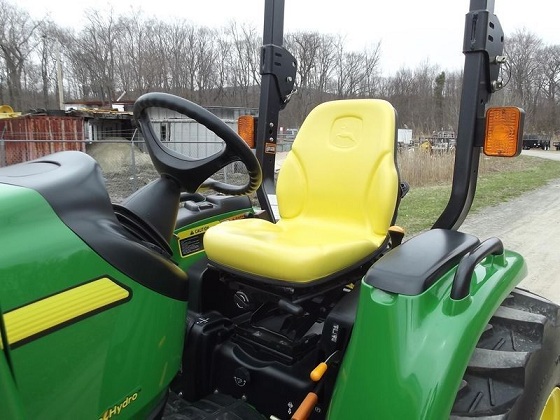 2008 John Deere 3120 TLB 30HP 4WD