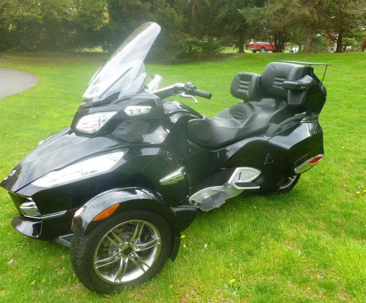 2010 Can Am Spyder RT- Black Low Miles w/Extras SM5