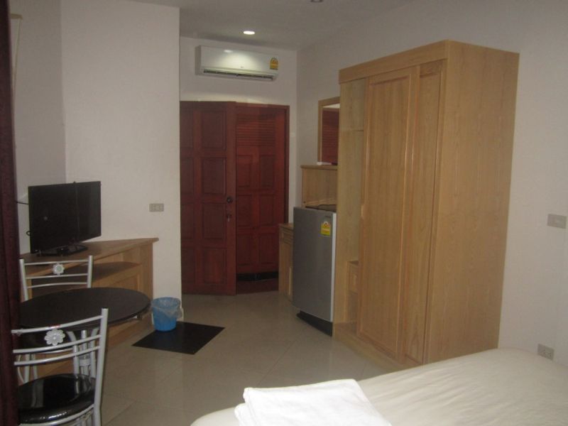 Pattaya  Bhua Kao Guesthouse Bar Discounted Take Over