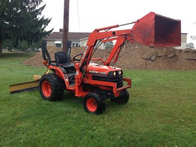 2002 Kubota B7500 4WD Loader Blade
