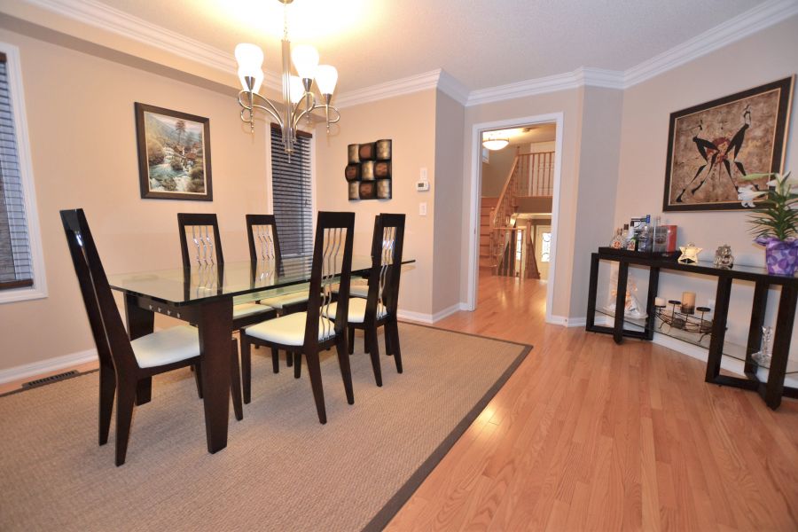 4 Bedroom Luxury Detached for Sale in Milton