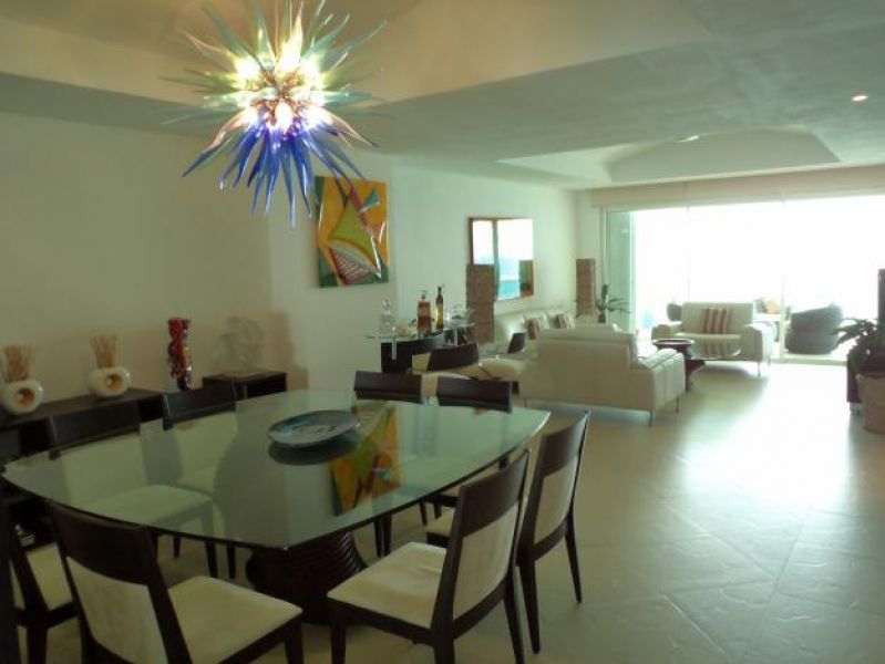 Ocean front condo in Cancun BVG