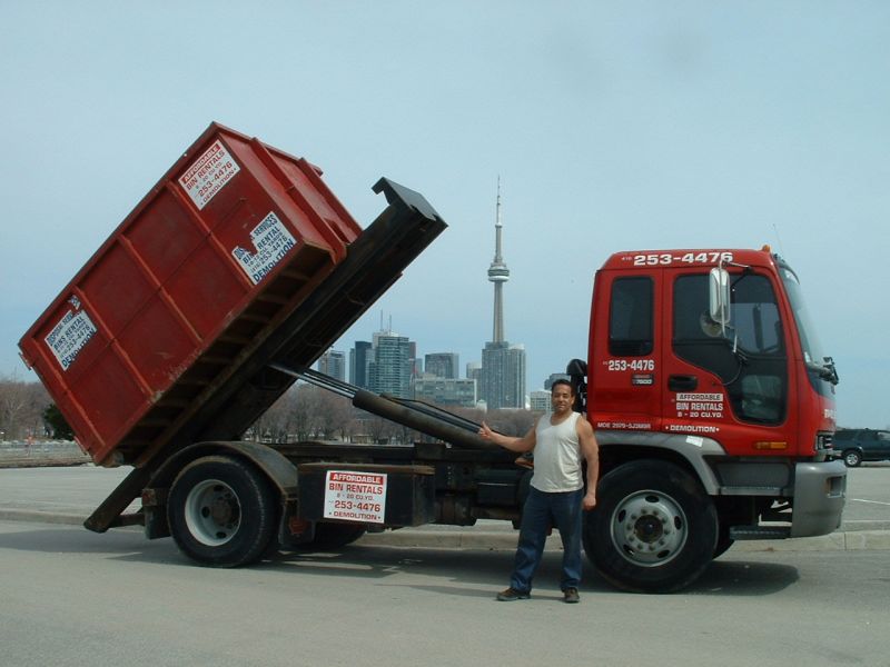 Toronto bin rental 416 253 4476