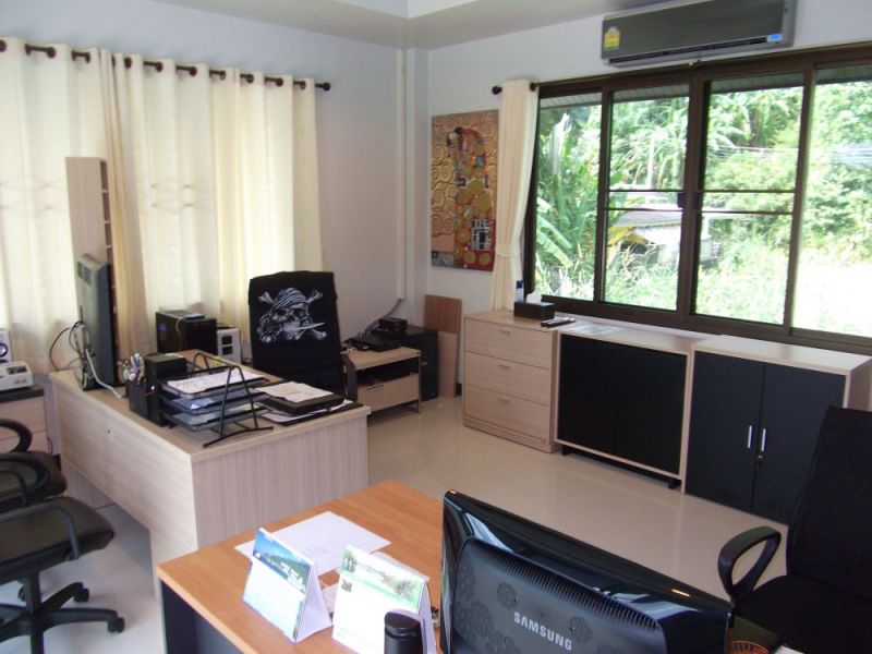Phuket 5 Star 5 Bedroom Pool Villa Bargain Priced