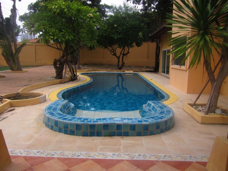 Pratumnak Buy Land 5 Bedroom Villa Free