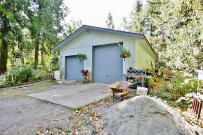 River Front Charmer on Acreage