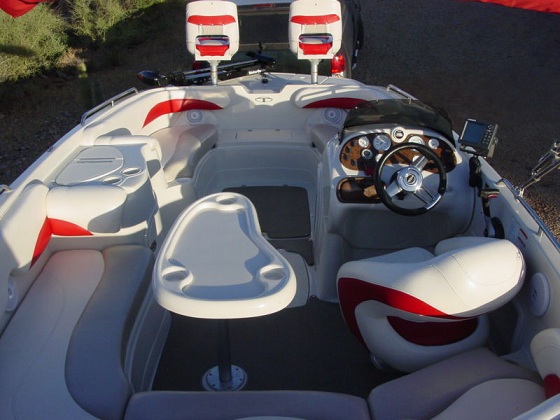 2007 Tahoe 215 Fish and Ski Deck Boat