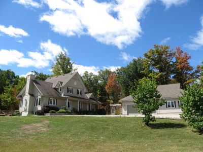 Spectacular combination of home and setting!