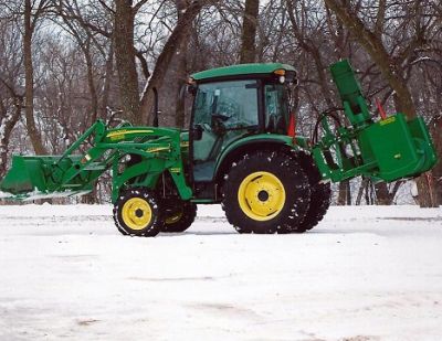 $13,200 - 2010 John Deere 4720 w/ Loader, Buckets, Snowblower