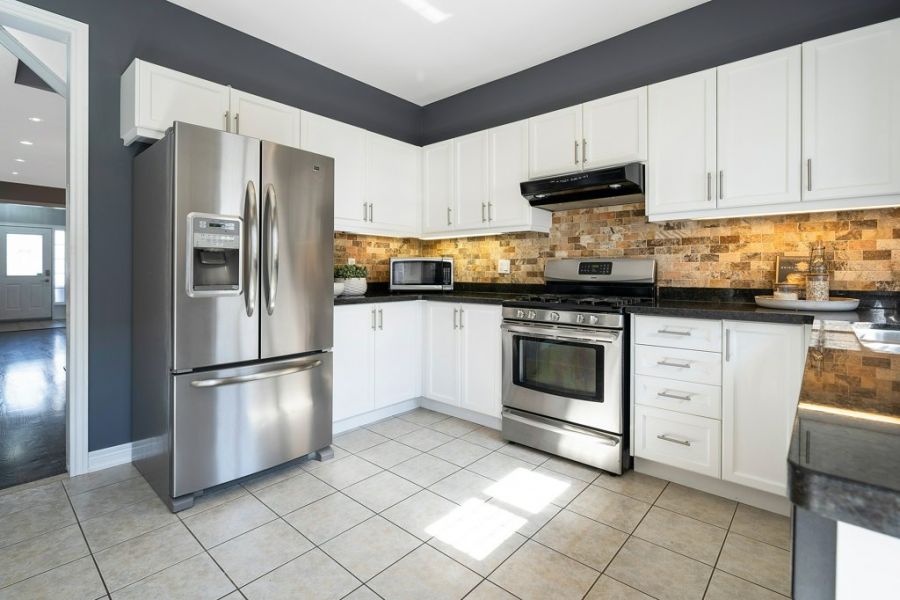 4 Bedroom Detached Home for Sale in Clarke Neighbourhood, Milton