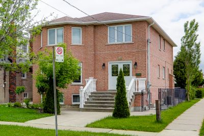 Beautiful Custom Built 2 Storey house in Downsview for Sale!! 
