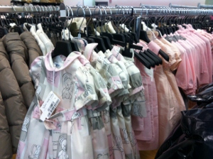 FASHIONANDSTYLE italian company sells KIDS APPAREL: GUCCI, PRADA, BURBERRY, MONCLER, ARMANI