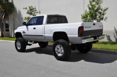 DODGE RAM 2500