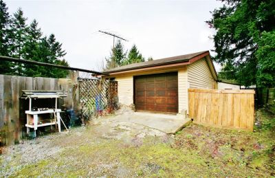 Mobile on Land w/ Detached Wired Shop!