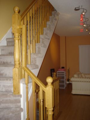 2 storey condo townhouse at Yonge/16th $369000 only