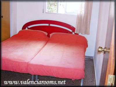 Valencia accommodation-Day-20€, week-100€, month-320€ valenciarooms.net Cheap rooms in Valencia 