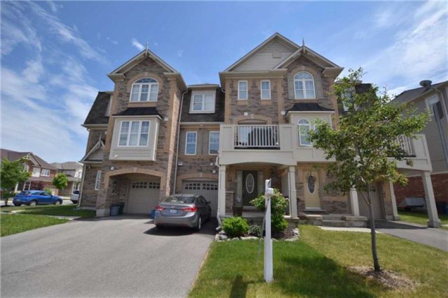 2 Bedroom Freehold Townhouse for sale in Harrison, Milton
