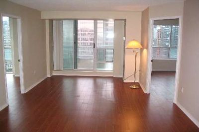 Luxurious 2Br+Sun Den w/ Parking at 1 Pemberton (Yonge-Finch) *won’t last!* 