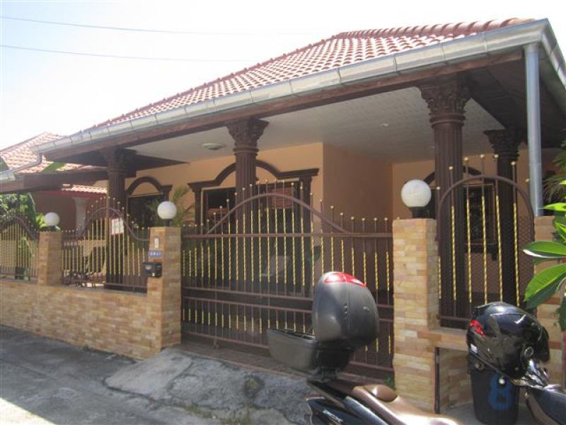 Pattaya South 2 Bedroom House in Village