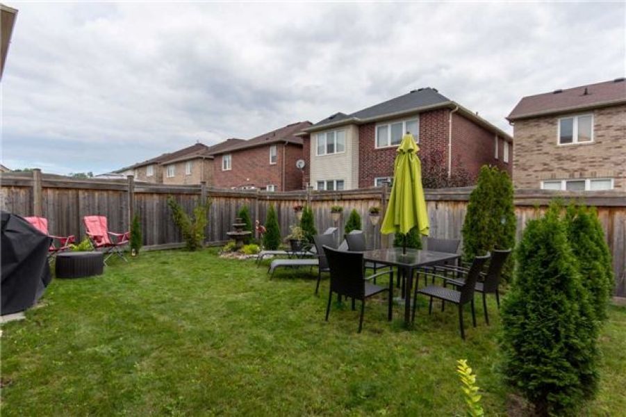 3 Bedroom Detached Home for Sale in Willmott, Milton