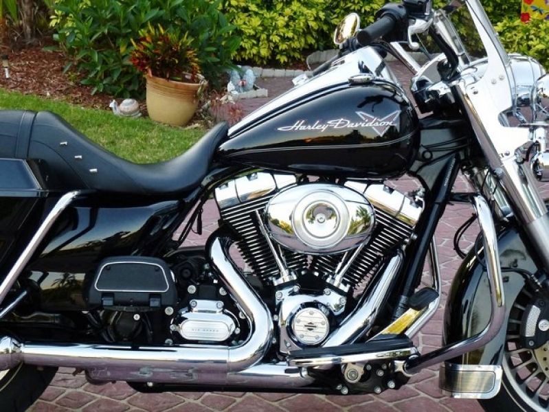2013 Harley Davidson Touring FLHR Road King Top Of The Line!