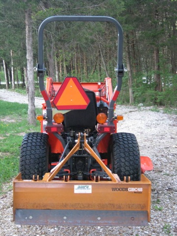 2004 Kubota B7610 Loader, Mower & Box Blade