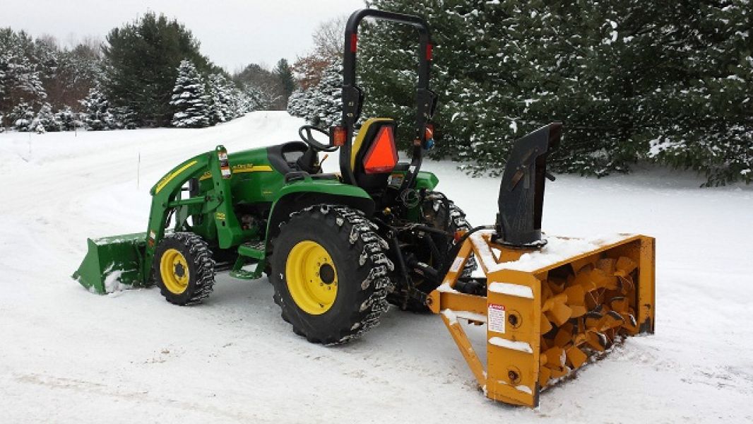 2008 John Deere 3320 loader snowblower 4wd