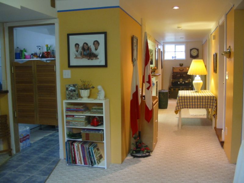 DAILY/WEEKLY Room Rent in CENTRAL NW Inner City, Calgary, by U of C, SAIT & FOOTHILLS HOSPITAL