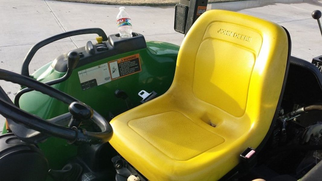 2003 John Deere 4710 4X4