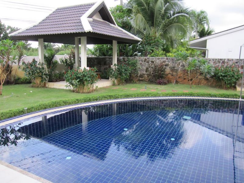 Phuket 5 Star 5 Bedroom Pool Villa Bargain Priced