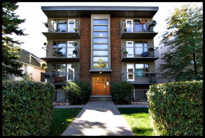 Crescent Heights Condo for Sale:  201 209 6 AV NE Calgary