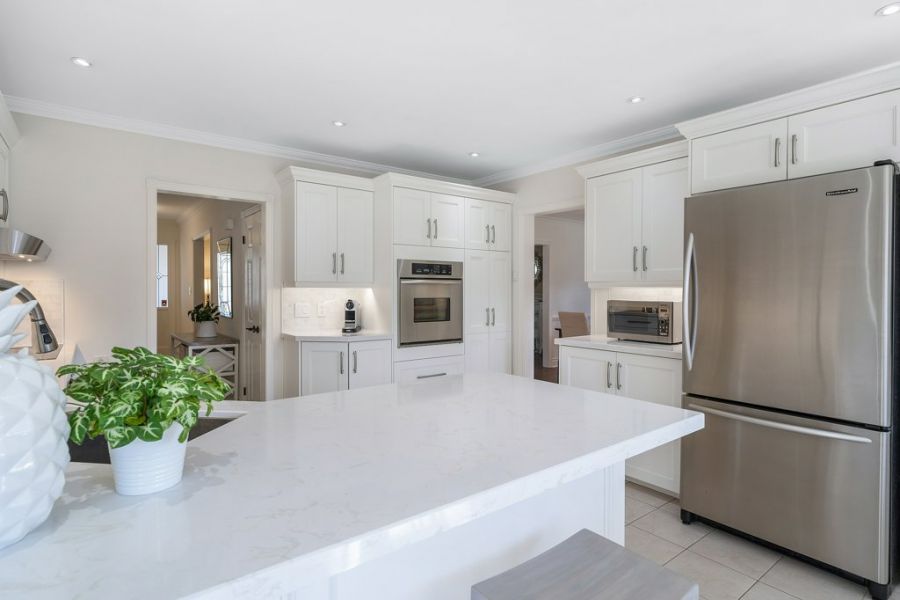 4 Bed Side Split Detached W Over 2500 Sq.Ft. For Sale in Burlington