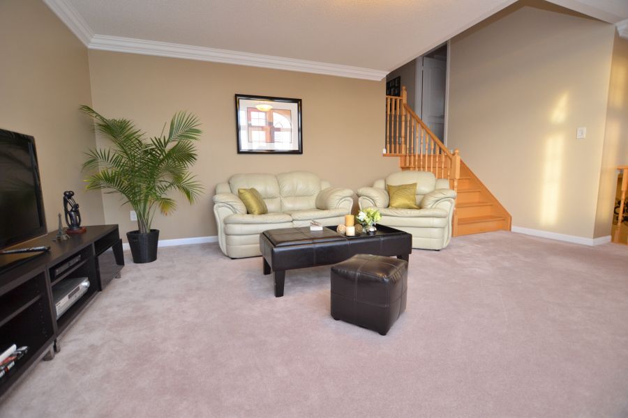 4 Bedroom Luxury Detached for Sale in Milton