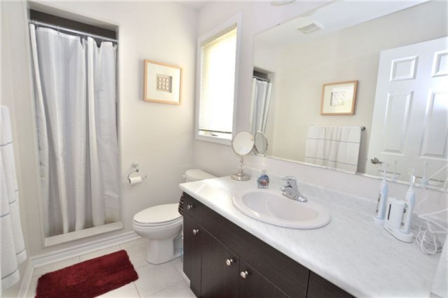 4 Bedroom Detached Home For Lease in Willmont, Milton