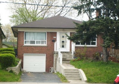 Lawrence and Victoria Park Delight! TTC and all amenities