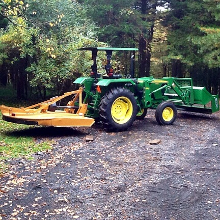 2011 John Deere 5045D with Attachments
