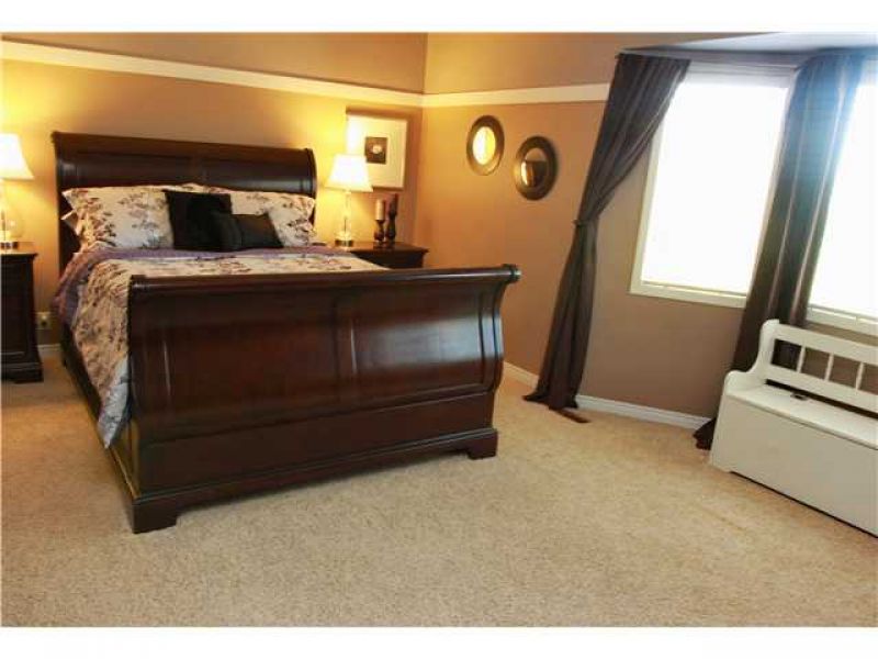 Deer Run House for Sale: 88 Deermoss CR SE Calgary