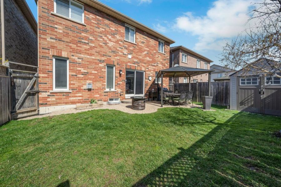 4 Bedroom Detached Home for Sale in Clarke Neighbourhood, Milton