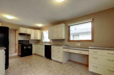 Sundance House for Sale: 39 Sunhurst CR SE