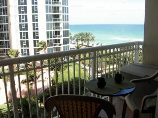 Oceanfront studio for rent in Sunny Isles Beach, FL
