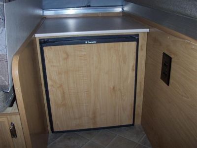 2009 Fleetwood   Destiny  Sedona Camping Trailer