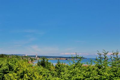 Level Entry Townhome w/ Panoramic Views!