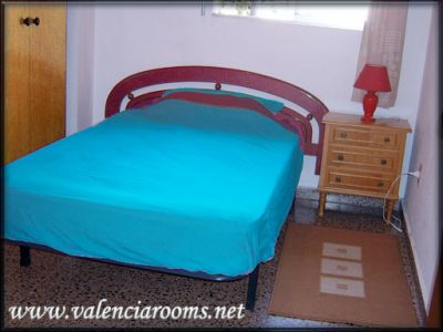 Valencia accommodation-Day-20€, week-100€, month-320€ valenciarooms.net Cheap rooms in Valencia 