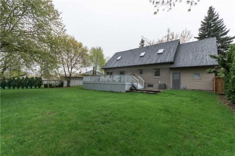 4 Bedroom Detach Home For Sale in Old Milton