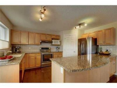 West Springs House for Sale: 513 Wentworth PL SW