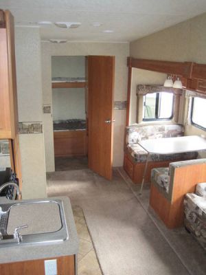2008 Savoy LX 31Ft 5th Wheel Trailer
