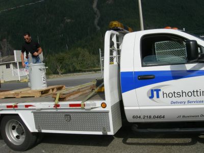 Hot Shot Trucking BC Canada, Rush Delivery BC Canada, Regular Delivery Service - 24/7/365