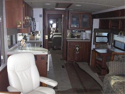 2004 Winnebago Vectra Premium 40Ft Motorhome